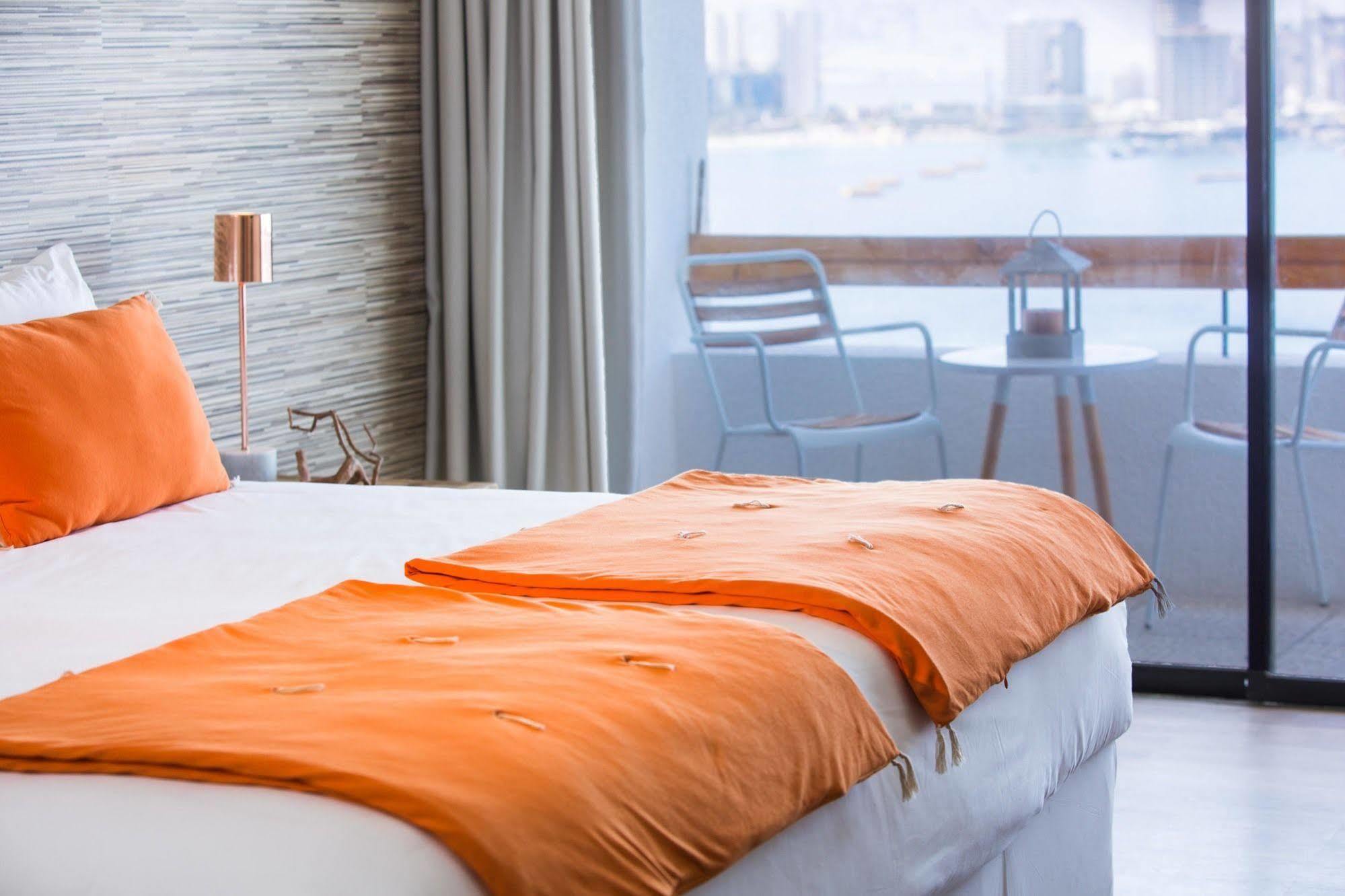 Hotel Gavina Costa Mar 伊基克 外观 照片 A bed with a duvet